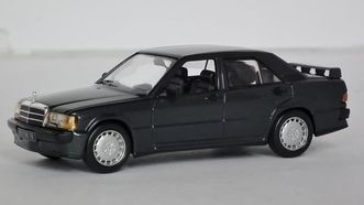 Mercedes 190E 2.3 16V черный (IXO Models)