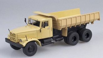 КрАЗ 256 Б1 самосвал песочный (Автоистория)